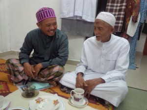"Ada orang bertugas lama dalam syarikat tanpa faham halatuju syarikat, akhirnya menggunakan syarikat untuk kerja peribadi," Tn Rahman.