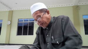 "Sebenarnya orang awal yang kendalikan kilang mi dalam syarikat adalah Tn Nasir di Alai, Melaka." Pak Din.